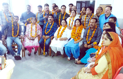 Newly elected office bearers of SMGS Hospital unit of MEA posing for a group photograph. Newly elected office bearers of SMGS Hospital unit of MEA posing for a group photograph.