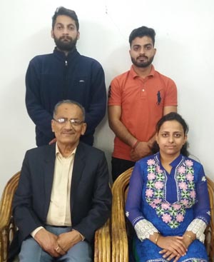 Climbers pose for a photograph with Secretary, Indian Mountaineering Foundation, North Zone Committee Ram Khajuria before their departure for Delhi. Climbers pose for a photograph with Secretary, Indian Mountaineering Foundation, North Zone Committee Ram Khajuria before their departure for Delhi.