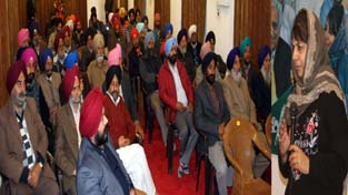 Chief Minister Mehbooba Mufti interacting with a deputation on Wednesday. Chief Minister Mehbooba Mufti interacting with a deputation on Wednesday.