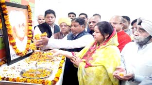 BJP leaders paying homage to Pt Prem Nath Dogra at Party Headquarters at Trikuta Nagar on Monday. BJP leaders paying homage to Pt Prem Nath Dogra at Party Headquarters at Trikuta Nagar on Monday.