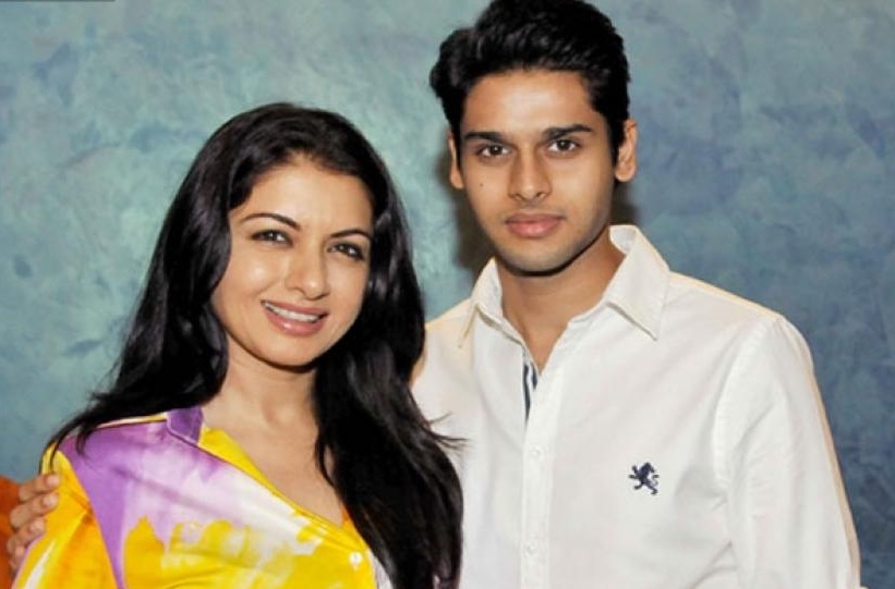 bhagyashree-with-her-son