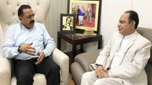 Vice Chancellor of Delhi University, Prof. Yogesh Kumar Tyagi calling on Union Minister Dr Jitendra Singh, at New Delhi on Tuesday. Vice Chancellor of Delhi University, Prof. Yogesh Kumar Tyagi calling on Union Minister Dr Jitendra Singh, at New Delhi on Tuesday.