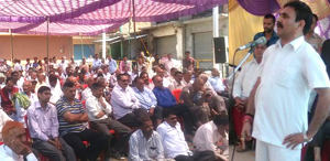 Senior Cong leader Dr Manohar Lal addressing public meeting at Nagrota Gujru in Billawar on Tuesday. Senior Cong leader Dr Manohar Lal addressing public meeting at Nagrota Gujru in Billawar on Tuesday.