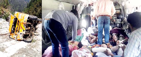 Wreckage of minibus lying in gorge at Chhatergalla (left) Poonch bus accident victims being airlifted to Jammu in IAF chopper (right). Wreckage of minibus lying in gorge at Chhatergalla (left) Poonch bus accident victims being airlifted to Jammu in IAF chopper (right).