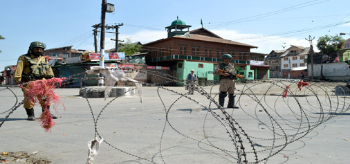 A view of shutdown in a Srinagar area on Tuesday. -Excelsior/Shakeel A view of shutdown in a Srinagar area on Tuesday. -Excelsior/Shakeel