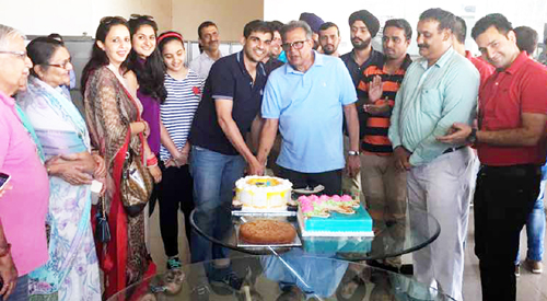 Chairman, KC Hyundai, Jatinder Gupta, inaugurating summer car care camp at KC Hyundai’s workshop by cutting cake. Chairman, KC Hyundai, Jatinder Gupta, inaugurating summer car care camp at KC Hyundai’s workshop by cutting cake.