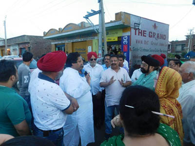 People protesting at Sainik Colony against opening of wine shop on Tuesday. People protesting at Sainik Colony against opening of wine shop on Tuesday.