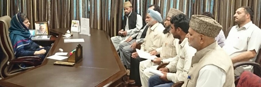 Chakkan da Bagh traders meet Chief Minister Chakkan da Bagh traders meet Chief Minister