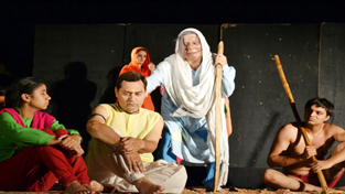 A scene from the Dogri play ‘Bawa Jitto’ directed by Balwant Thakur, being presented at Aghar Jitto mela-2017 A scene from the Dogri play ‘Bawa Jitto’ directed by Balwant Thakur, being presented at Aghar Jitto mela-2017