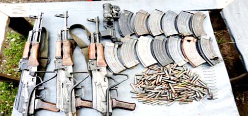 Deserted Banihal-Baramulla railway track on Saturday. —Excelsior/Younis Khaliq Deserted Banihal-Baramulla railway track on Saturday. —Excelsior/Younis Khaliq