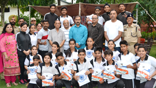 page14J&K Taekwondo team posing for a group photograph along with dignitaries before leaving for 9th International Speedball Club Championship in New Delhi. J&K Taekwondo team posing for a group photograph along with dignitaries before leaving for 9th International Speedball Club Championship in New Delhi.