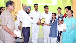 Winners of Debate Competition being felicitated by the dignitaries at APS Jammu Cantt on Thursday. Winners of Debate Competition being felicitated by the dignitaries at APS Jammu Cantt on Thursday.