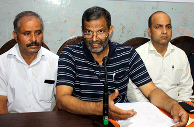 BS Manhas addressing a press conference at Jammu on Friday. —Excelsior/Rakesh BS Manhas addressing a press conference at Jammu on Friday. —Excelsior/Rakesh