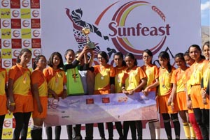 Winners of Sunfeast Football Cup ‘Islamia Public School’ players posing for a group photograph after lifting the title. Winners of Sunfeast Football Cup ‘Islamia Public School’ players posing for a group photograph after lifting the title.