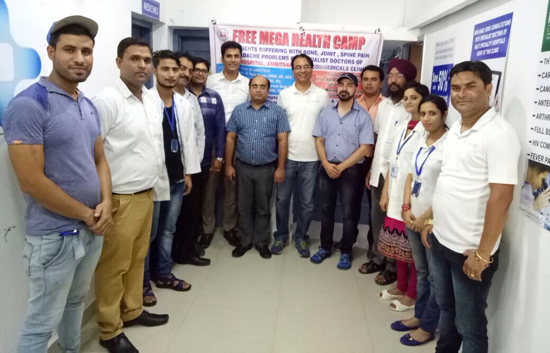 Doctors from Pulse Hospital, Amritsar posing with team of SaveOnMedicals Clinic during a health camp at Shastri Nagar, Jammu. Doctors from Pulse Hospital, Amritsar posing with team of SaveOnMedicals Clinic during a health camp at Shastri Nagar, Jammu.