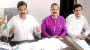 JKNPP chairman Harsh Dev Singh and president Balwant Mankotia addressing a press conference at Jammu on Friday. JKNPP chairman Harsh Dev Singh and president Balwant Mankotia addressing a press conference at Jammu on Friday.