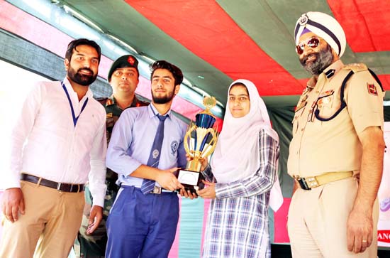 Winners posing for group photograph. Winners posing for group photograph.