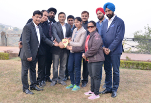 Avni Gupta being honoured by president J&K Chess Association, Atul Kumar Gupta in presence of Taranvir Singh (1st from right). Avni Gupta being honoured by president J&K Chess Association, Atul Kumar Gupta in presence of Taranvir Singh (1st from right).