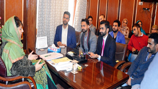Chief Minister Mehbooba Mufti interacting with a deputation at Srinagar on Thursday. Chief Minister Mehbooba Mufti interacting with a deputation at Srinagar on Thursday.