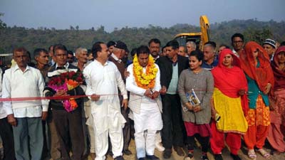 MLA Kathua, Rajiv Jasrotia laying foundation stone of causeway on Wednesday. MLA Kathua, Rajiv Jasrotia laying foundation stone of causeway on Wednesday.