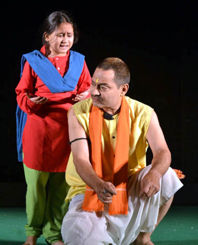 A scene of play ‘Bawa Jitto’ staged at Jhiri Mela in Jammu. A scene of play ‘Bawa Jitto’ staged at Jhiri Mela in Jammu.