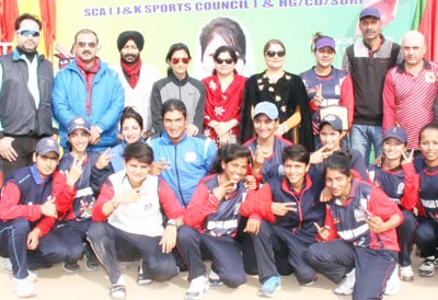 Winners of Semifinals posing along with dignitaries at Parade ground in Jammu. Winners of Semifinals posing along with dignitaries at Parade ground in Jammu.