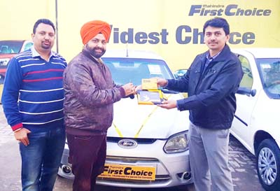 Mahindra First Choice Certified Car being delivered with Konnect First to customer by Zonal Head Vipul Jain along with Dealership. Mahindra First Choice Certified Car being delivered with Konnect First to customer by Zonal Head Vipul Jain along with Dealership.