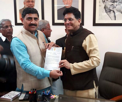 BJP MP from Jammu-Poonch constituency, Jugal Kishore Sharma presenting memorandum to Union Railway Minister, Piyush Goyal in New Delhi on Thursday. BJP MP from Jammu-Poonch constituency, Jugal Kishore Sharma presenting memorandum to Union Railway Minister, Piyush Goyal in New Delhi on Thursday.