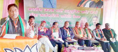 BJP State president, Sat Sharma addressing BJP SC Morcha Working Committee meeting at Bishnah on Sunday. BJP State president, Sat Sharma addressing BJP SC Morcha Working Committee meeting at Bishnah on Sunday.
