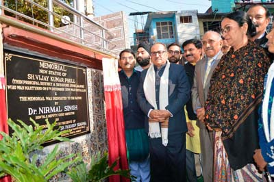 Deputy Chief Minister Dr Nirmal Singh and other dignitaries after unveiling the bust of former District & Session Judge V K Phool at Court Complex Poonch on Tuesday. Deputy Chief Minister Dr Nirmal Singh and other dignitaries after unveiling the bust of former District & Session Judge V K Phool at Court Complex Poonch on Tuesday.