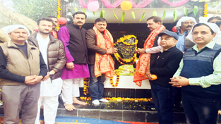 MLC Vibodh Gupta and others during ‘Shila Sthapna’ of Lord Shani in the premises of Bawa Kailakh Dev Temple, Thather (Bantalab) in Jammu. MLC Vibodh Gupta and others during ‘Shila Sthapna’ of Lord Shani in the premises of Bawa Kailakh Dev Temple, Thather (Bantalab) in Jammu.