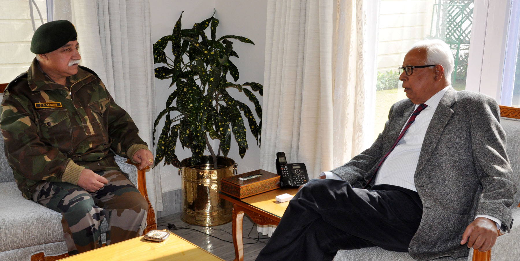 GOVERNOR MEETING LT. GEN. J. S. SANDHU-27