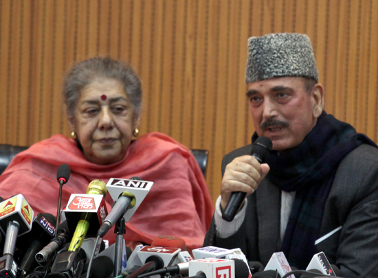 Congress leaders Ghulam Nabi Azad and Ambika Soni addressing press conference at Jammu on Thursday. -Excelsior/Rakesh Congress leaders Ghulam Nabi Azad and Ambika Soni addressing press conference at Jammu on Thursday. -Excelsior/Rakesh