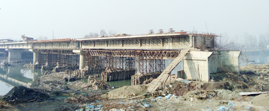 Incomplete Shalteng bridge..... Incomplete Shalteng bridge.....