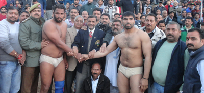 Dignitaries declaring winner of 118th Panthal Kesari title at Katra. Dignitaries declaring winner of 118th Panthal Kesari title at Katra.