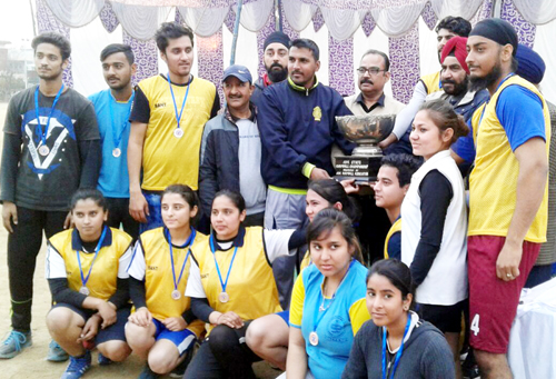 Winners of Korfball Championship posing for a group photograph in Jammu on Wedneday. Winners of Korfball Championship posing for a group photograph in Jammu on Wedneday.