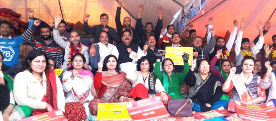 NPP leaders and activists sitting on chain hunger strike on 6th consecutive day in Jammu. NPP leaders and activists sitting on chain hunger strike on 6th consecutive day in Jammu.