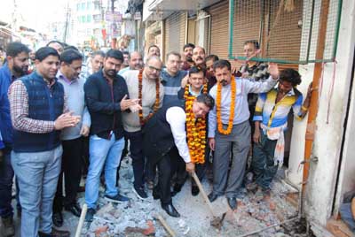 MLA Jammu East, Rajesh Gupta kick starting work of deep drain at Pacca Danga on Monday. MLA Jammu East, Rajesh Gupta kick starting work of deep drain at Pacca Danga on Monday.