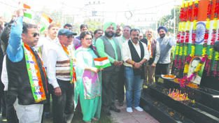 MLC Vikram Randhawa along with JKFFA members paying tributes to Comrade Dhanwantri at Dogra Shourya Samarak in Jammu. MLC Vikram Randhawa along with JKFFA members paying tributes to Comrade Dhanwantri at Dogra Shourya Samarak in Jammu.
