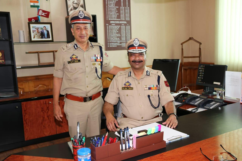 Dilbag Singh taking charge of new DGP of Jammu and Kashmir on Friday. —Excelsior/Shakeel Dilbag Singh taking charge of new DGP of Jammu and Kashmir on Friday. —Excelsior/Shakeel
