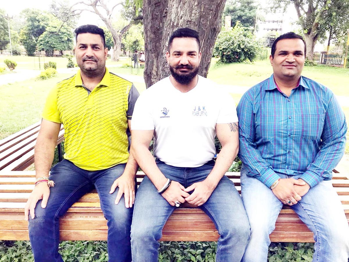 Adil Ashraf along with prominent office bearers of J&K Power Lifting Association. Adil Ashraf along with prominent office bearers of J&K Power Lifting Association.