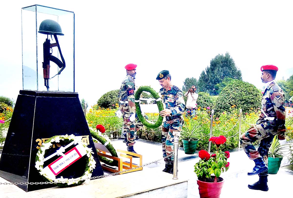 GOC Delta Force, Maj Gen Rajiv Nanda laying wreath at War Memorial near Batote on Thursday. GOC Delta Force, Maj Gen Rajiv Nanda laying wreath at War Memorial near Batote on Thursday.