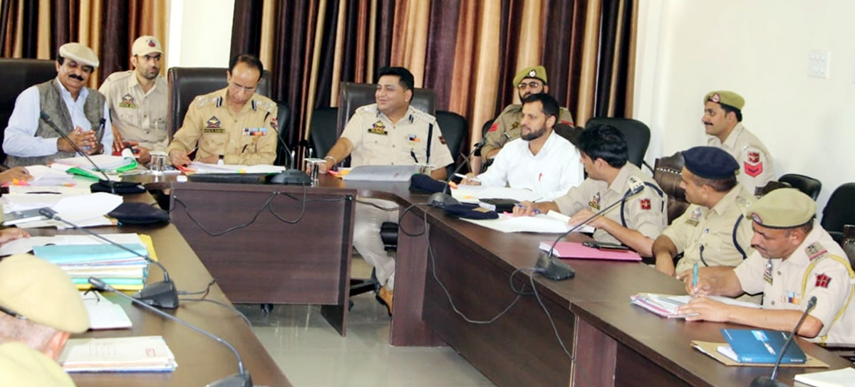 DIG DKR Rafiq-Ul-Hassan holding crime review meeting of Police Sub-Division of Kishtwar. DIG DKR Rafiq-Ul-Hassan holding crime review meeting of Police Sub-Division of Kishtwar.