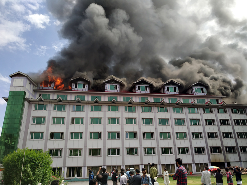 A hotel on fire in Srinagar -Excelsior/Shakeel A hotel on fire in Srinagar -Excelsior/Shakeel