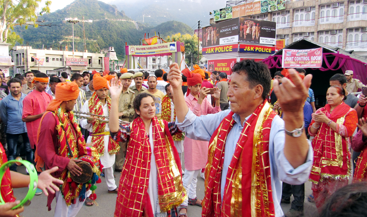 Dance of dogri girl with Ladhaki