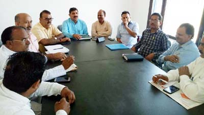 BJP leaders during a meeting at Samba on Thursday. —Excelsior/Gautam BJP leaders during a meeting at Samba on Thursday. —Excelsior/Gautam