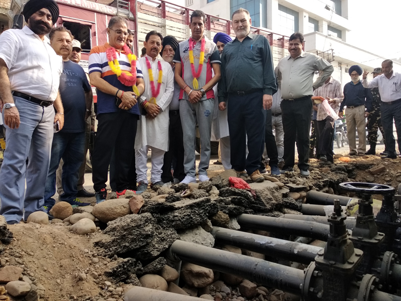 Former Deputy CM, Kavinder Gupta kick starting work of water supply in Bathindi on Wednesday. Former Deputy CM, Kavinder Gupta kick starting work of water supply in Bathindi on Wednesday.