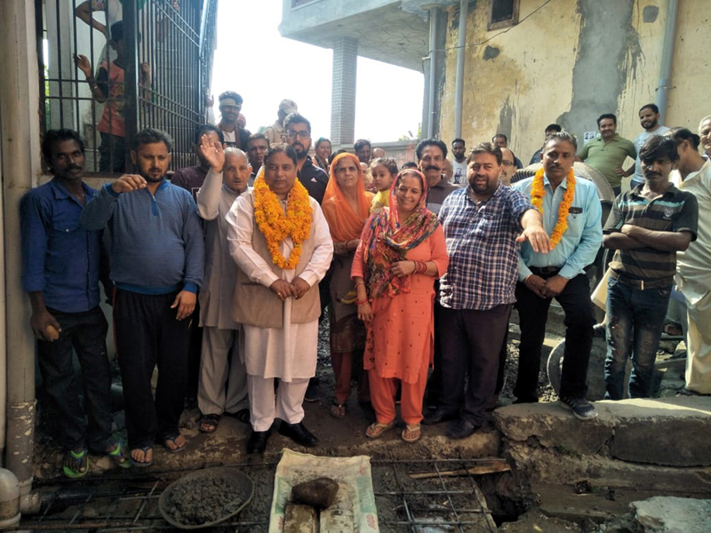 MLA Jammu West, Sat Sharma kick starting construction of Nallah in Ward 33 on Wednesday. MLA Jammu West, Sat Sharma kick starting construction of Nallah in Ward 33 on Wednesday.