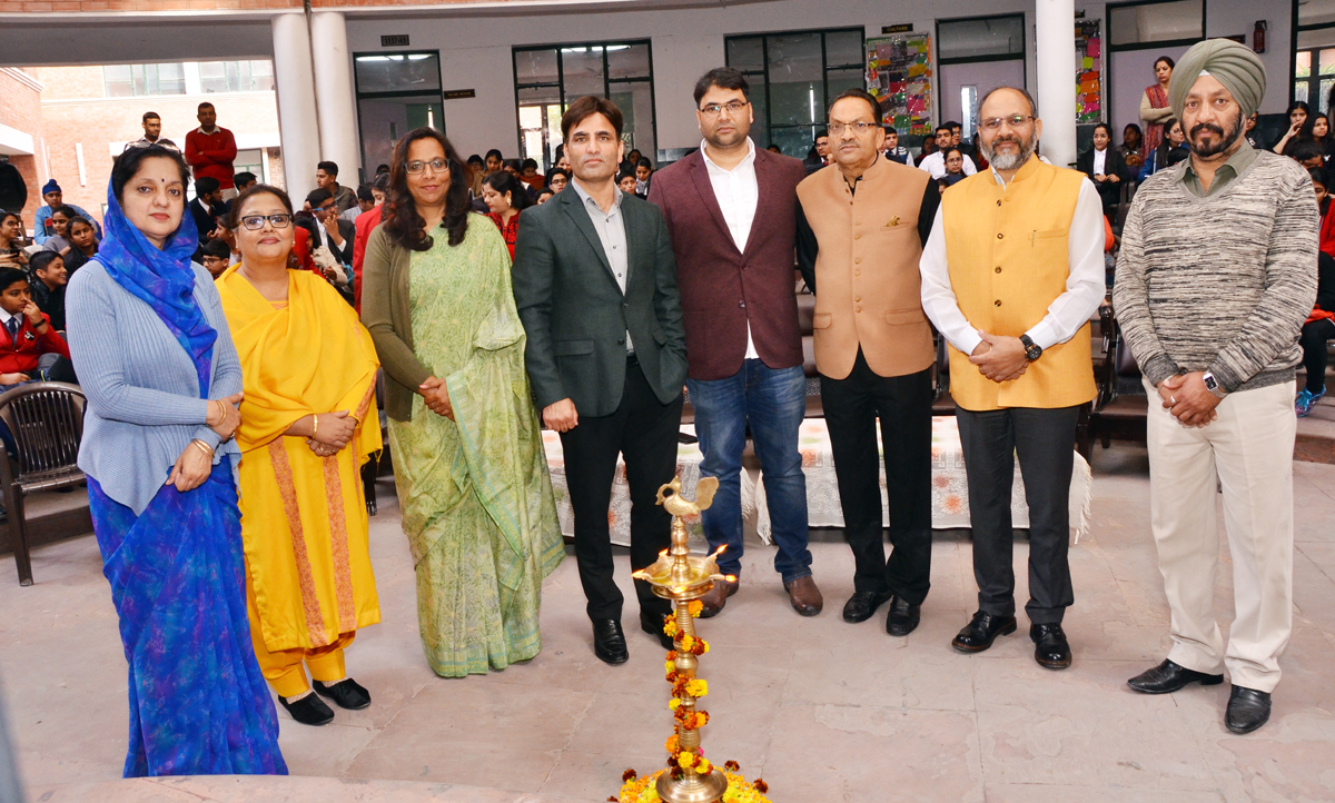 Dignitaries during inauguration of mega debating event ‘Behes’. Dignitaries during inauguration of mega debating event ‘Behes’.