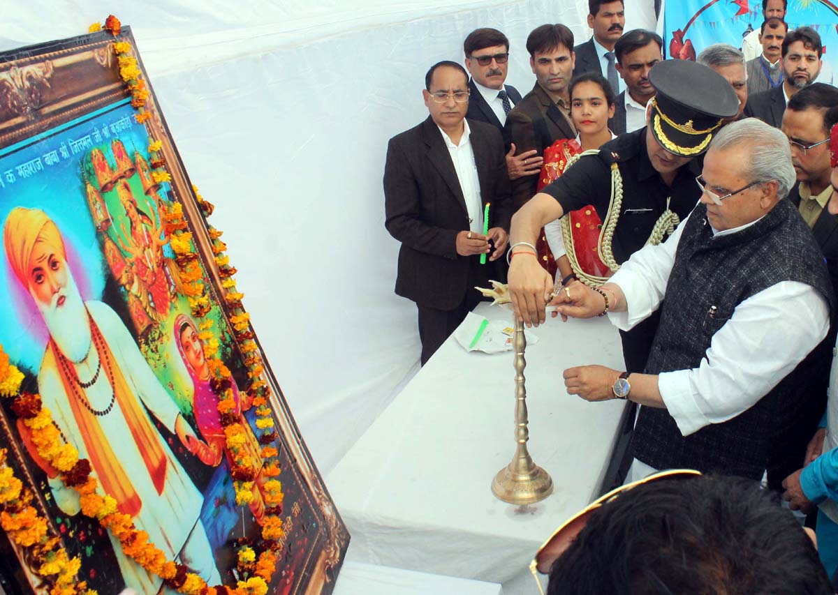 Governor Satya Pal Malik inaugurating annual ‘Jhiri Mela’ on Friday. -Excelsior/Rakesh Governor Satya Pal Malik inaugurating annual ‘Jhiri Mela’ on Friday. -Excelsior/Rakesh